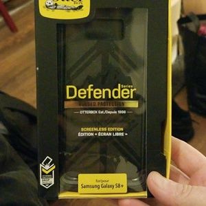 Defender case s8+